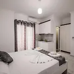 Eos Apartamento 4*