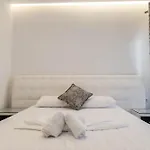Eos Apartamento 4*