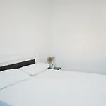 Eos Apartmán 4*