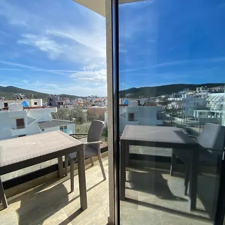Irdi Apartment