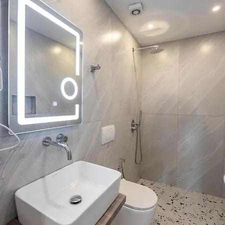 Apartment Irdi *