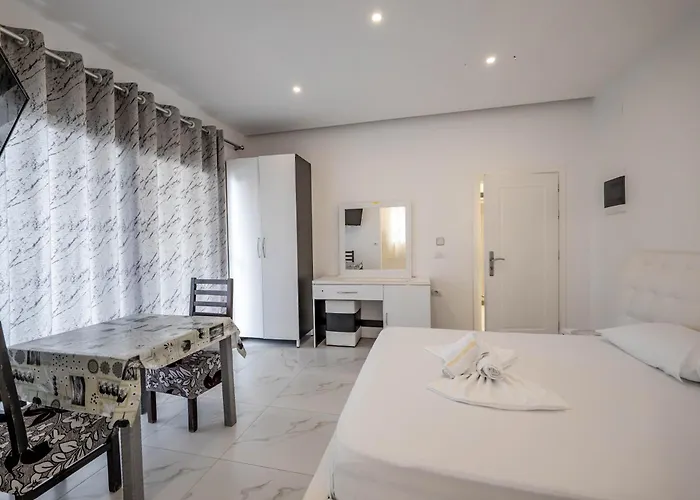 Eos Apartament 4*